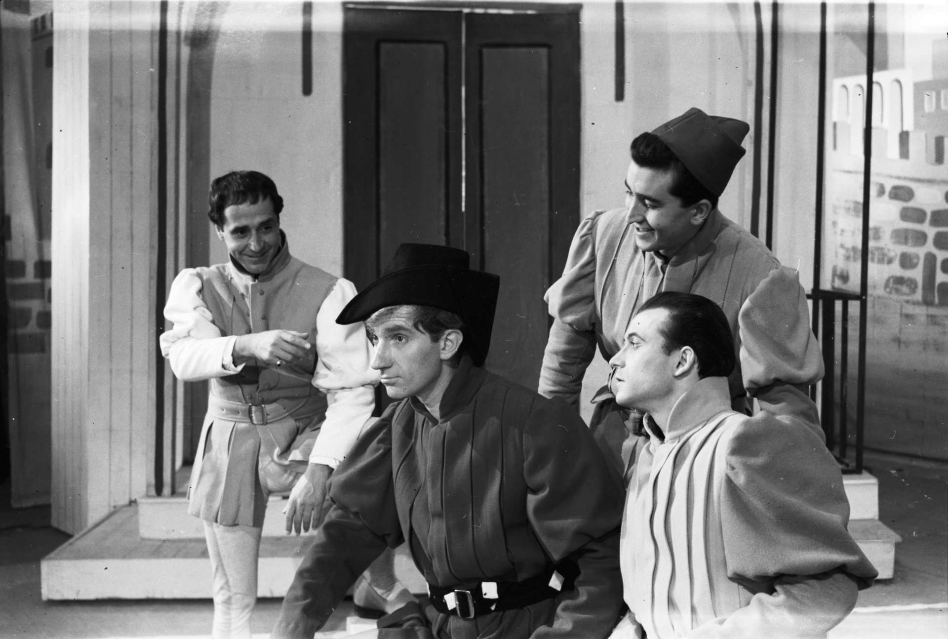 Con Manuel Aleixandre, Fernando Fernán Gómez y Agustín González. Foto Gyenes (CDT)