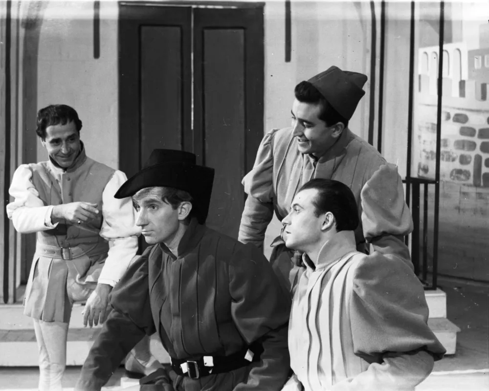 Con Manuel Aleixandre, Fernando Fernán Gómez y Agustín González en "La Fierecilla Domada". Foto Gyenes (CDT)