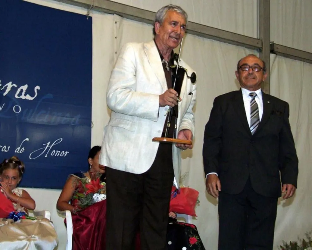 2011. Premio Quijote Universal otorgado por la Asociación "Los Amigos del Molino" de Mota del Cuervo